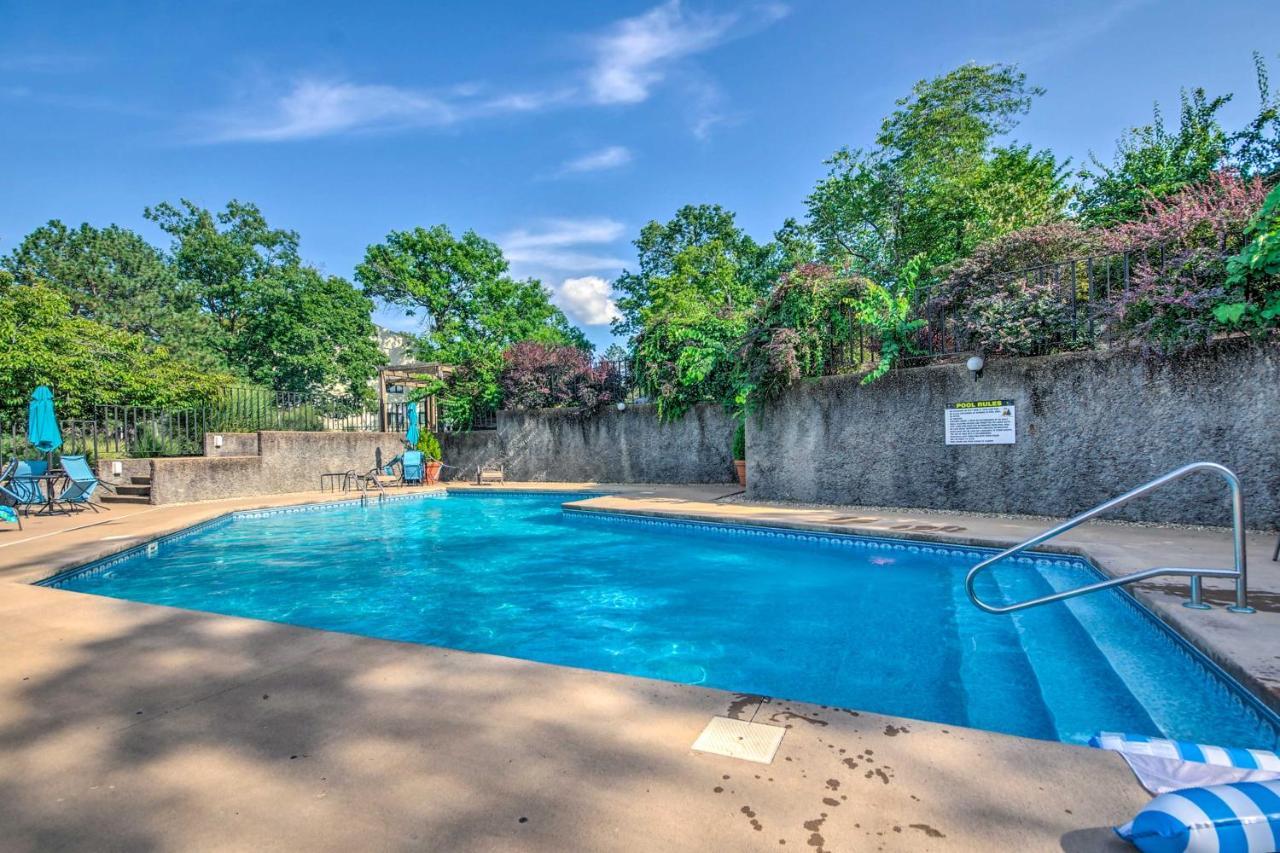 Ozarks Vacation Rental Condo With Lake View! Екстер'єр фото
